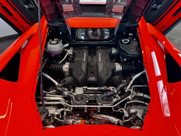 Lamborghini Revuelto 6.5 V12 HPEV