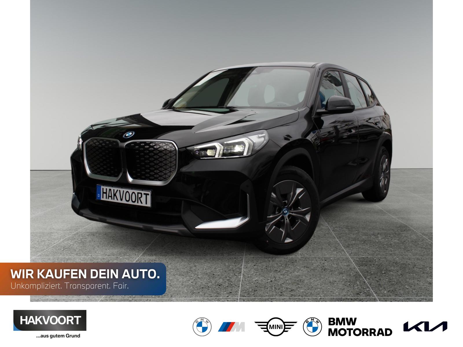 BMW iX1 xDrive30 Pano SH "Premium Paket"