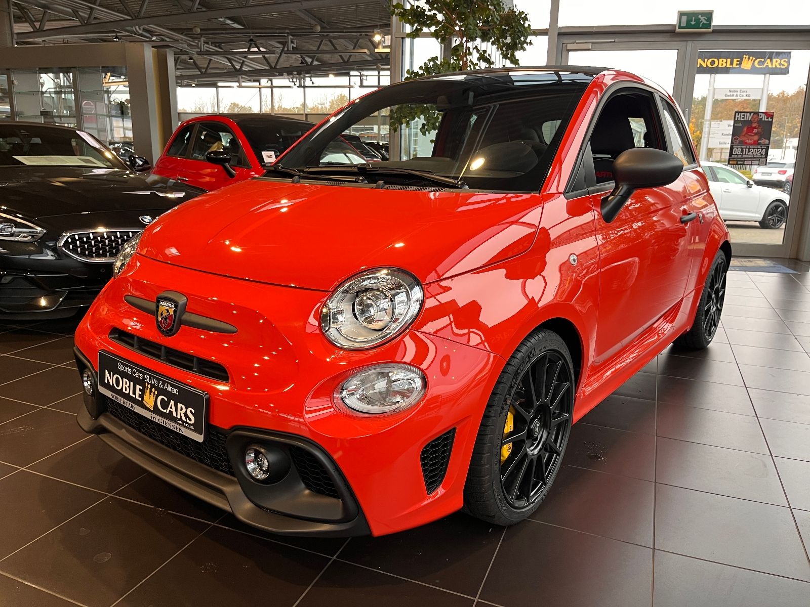 Fahrzeugabbildung Abarth 695C Competizione BEATS NAV CARPLAY