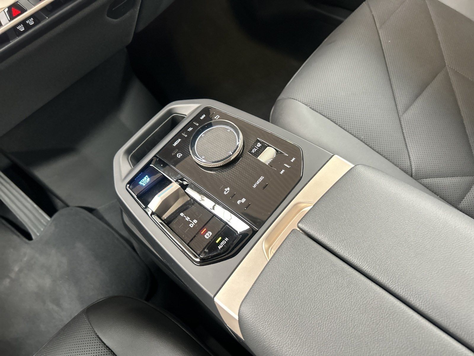 BMW iX - Bild 13