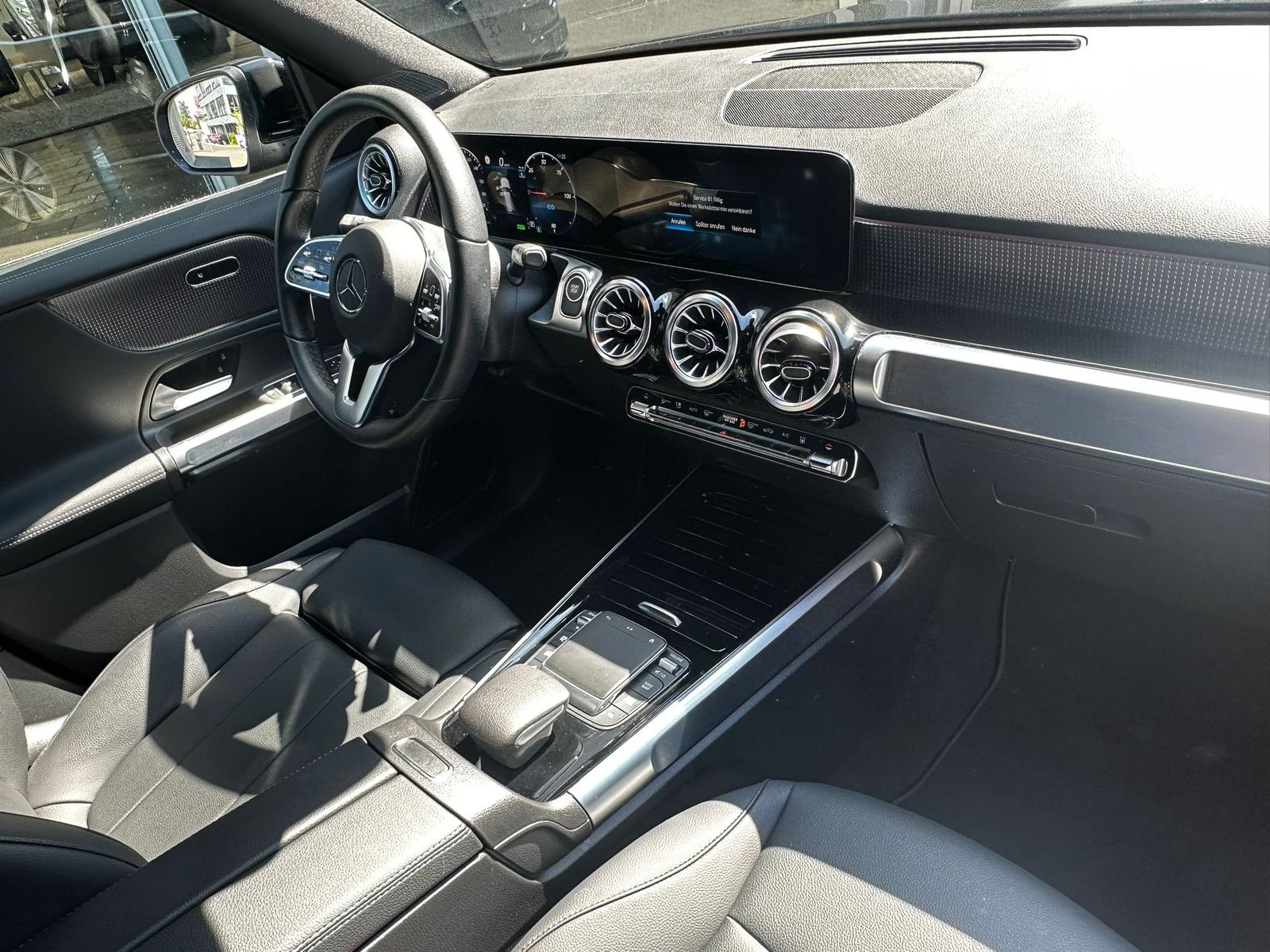 Fahrzeugabbildung Mercedes-Benz EQB 250 PROGRESS NAVI+LED+SITZHZ+KAMERA+TEMP+DAB