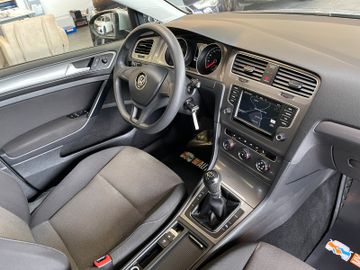 Volkswagen Golf VII Variant Trendline BMT *NAVI*TEM*TÜV-NEU