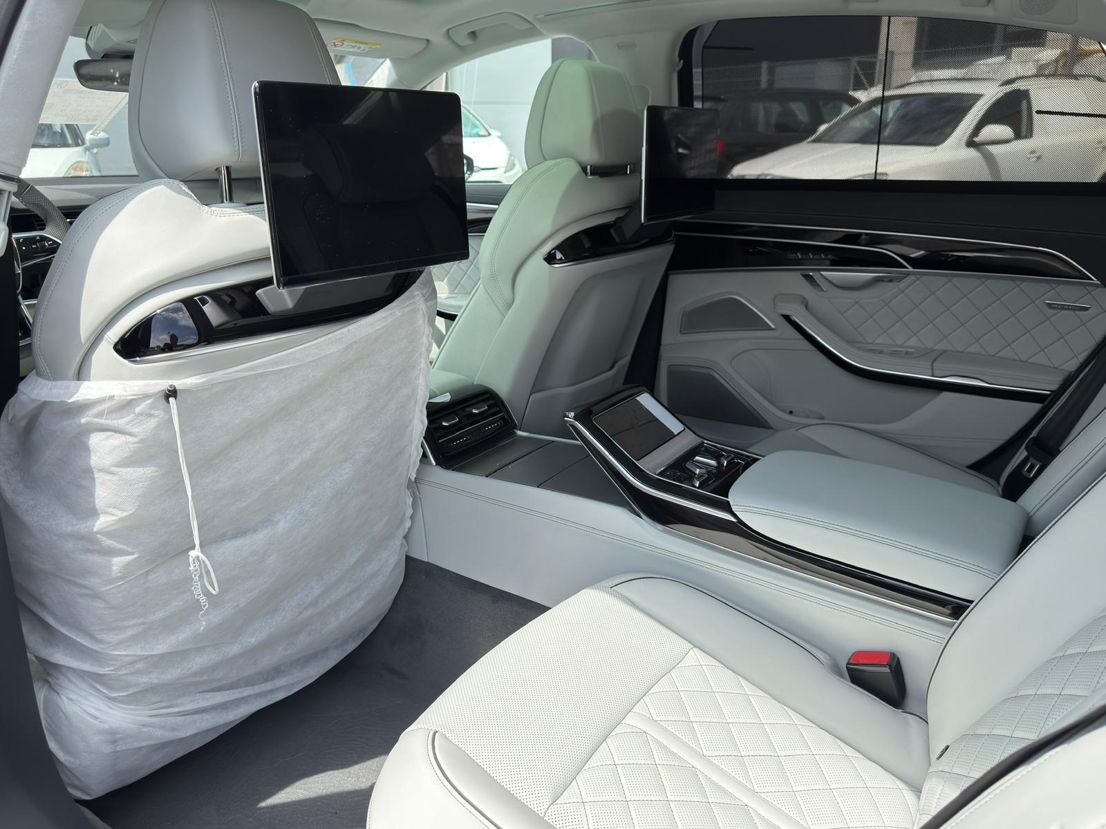 Audi A8 60 TFSI e L QUATTRO/VIP/4-SEATS/B&O/