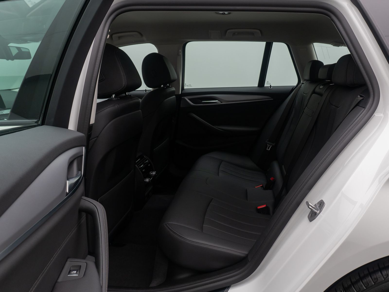 Fahrzeugabbildung BMW 520d Alarm AHK CockpitPlus Stop&go Kamera DAB