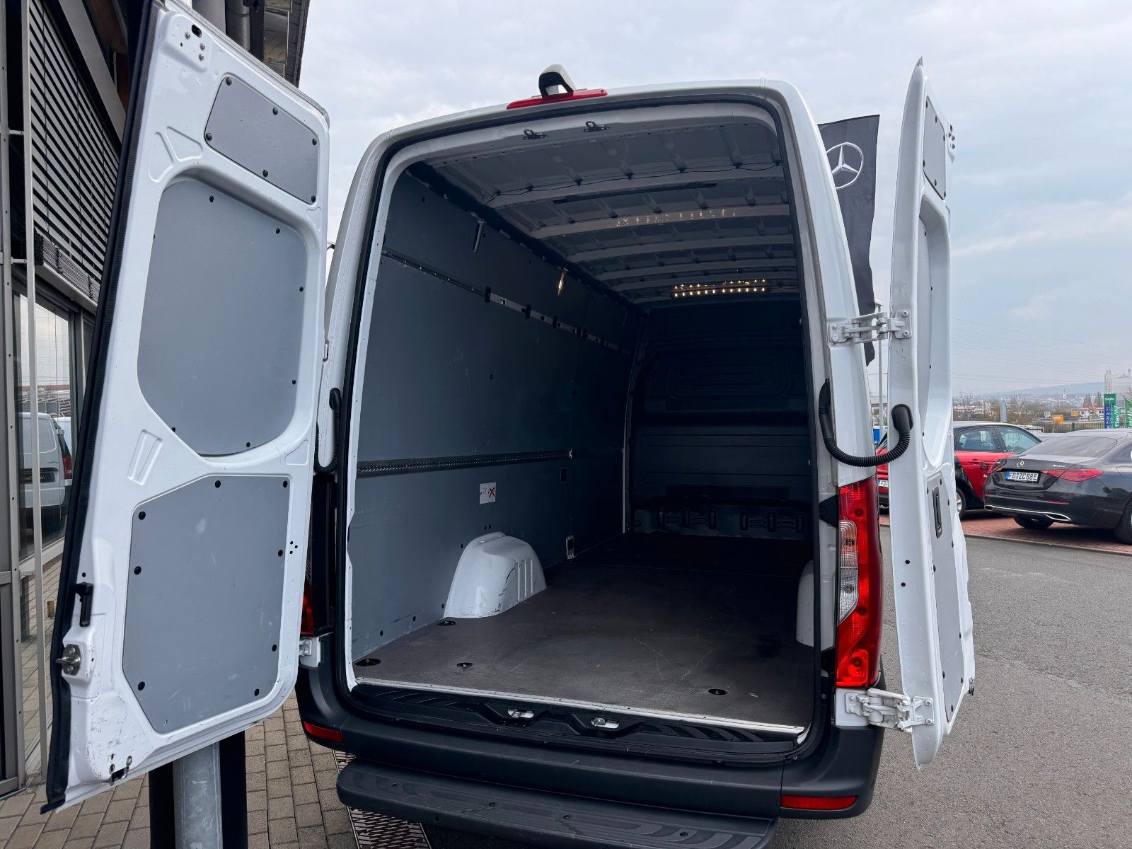 Fahrzeugabbildung Mercedes-Benz Sprinter 315 CDI 4325 Klima Kamera MBUX