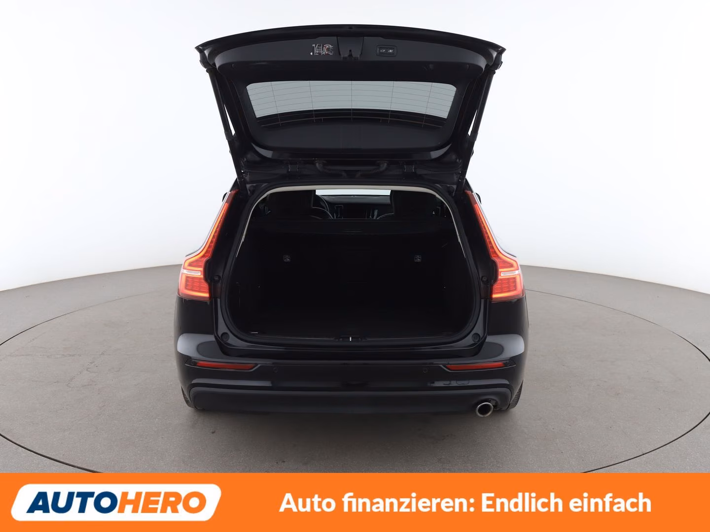 Volvo V60 2.0 D3 Momentum Pro Aut.*NAVI*LED*TEMPO*