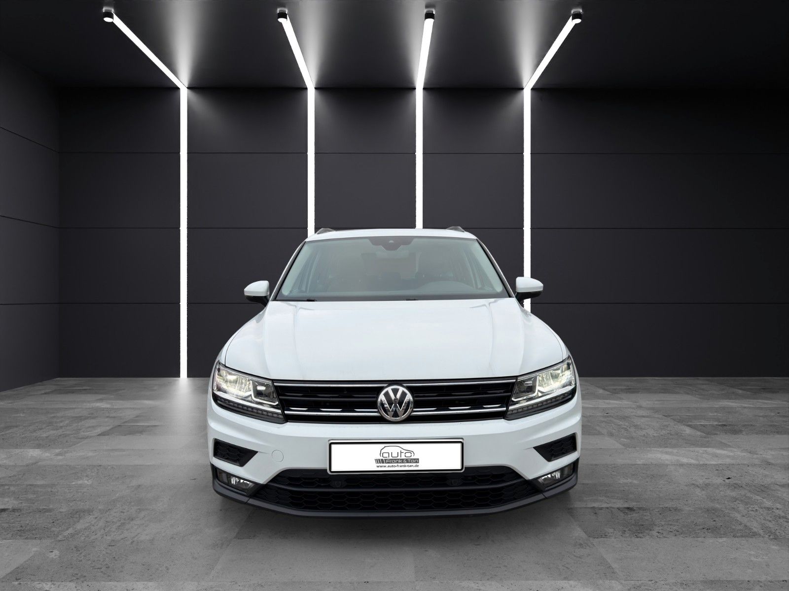 Fahrzeugabbildung Volkswagen Tiguan 4Motion*Navi*Kamera*SitzHZ*Memory*Pano*