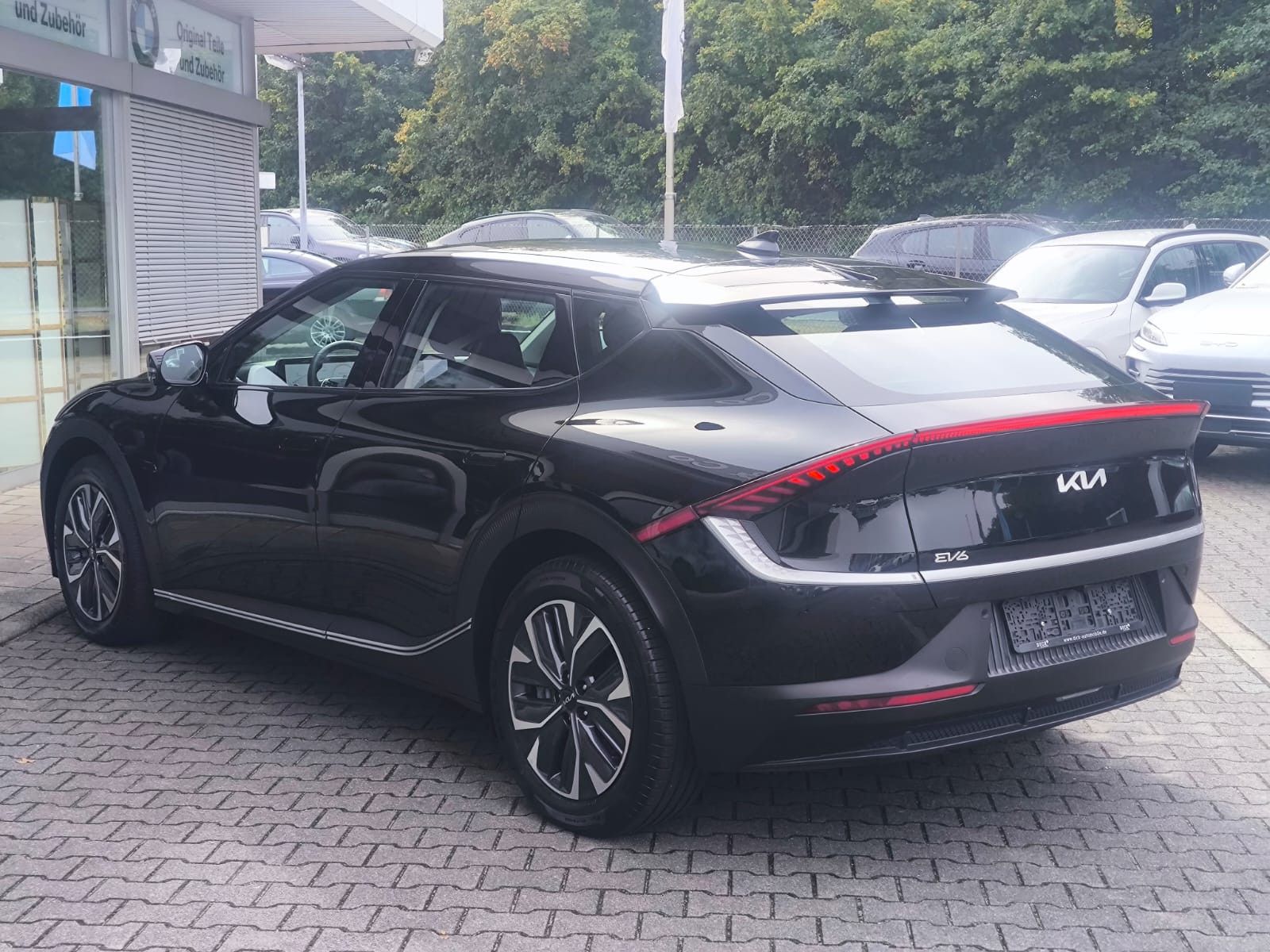 Vehicle image Kia EV6 2WD WERKSGAR+NAVI+LED+SHZ+DAB+KAMERA+ACC+WP+