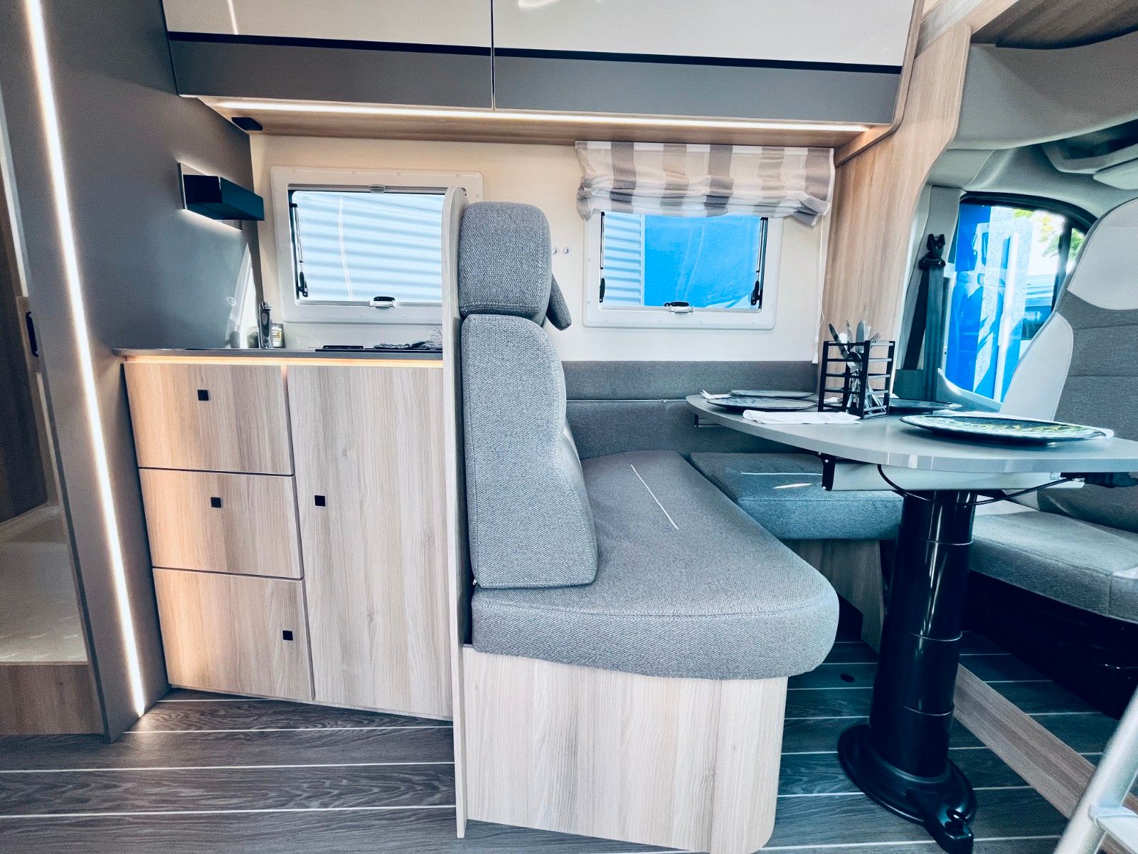 Fahrzeugabbildung NobelART A-7000 - Modell 2026 - Vollausstattung!