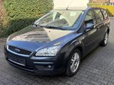 Ford Focus Turnier Ghia*PDC*Klima*Tempo*Schiebedach - Ford Focus aus 2006: Turnier