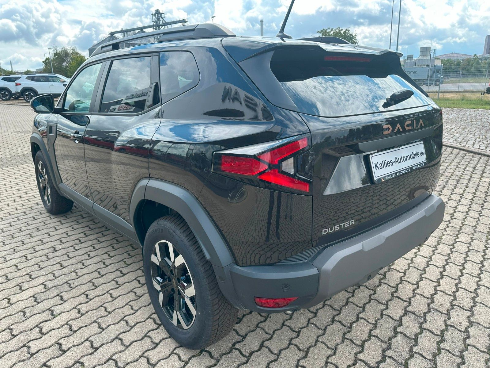 Fahrzeugabbildung Dacia Dacia Duster 4x4 Extreme  AHK   TCE 130