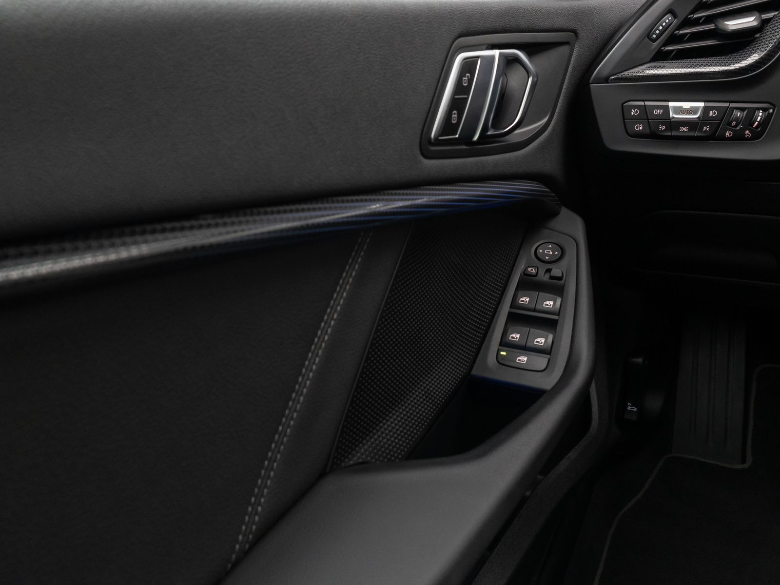 Fahrzeugabbildung BMW 220i Gran Coupé xD Sport Line HUD DAB Panorama