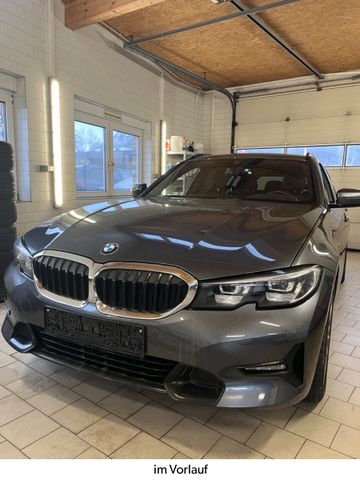 BMW 330e Tour Sport Line LED CockpProf Navi Sportsit