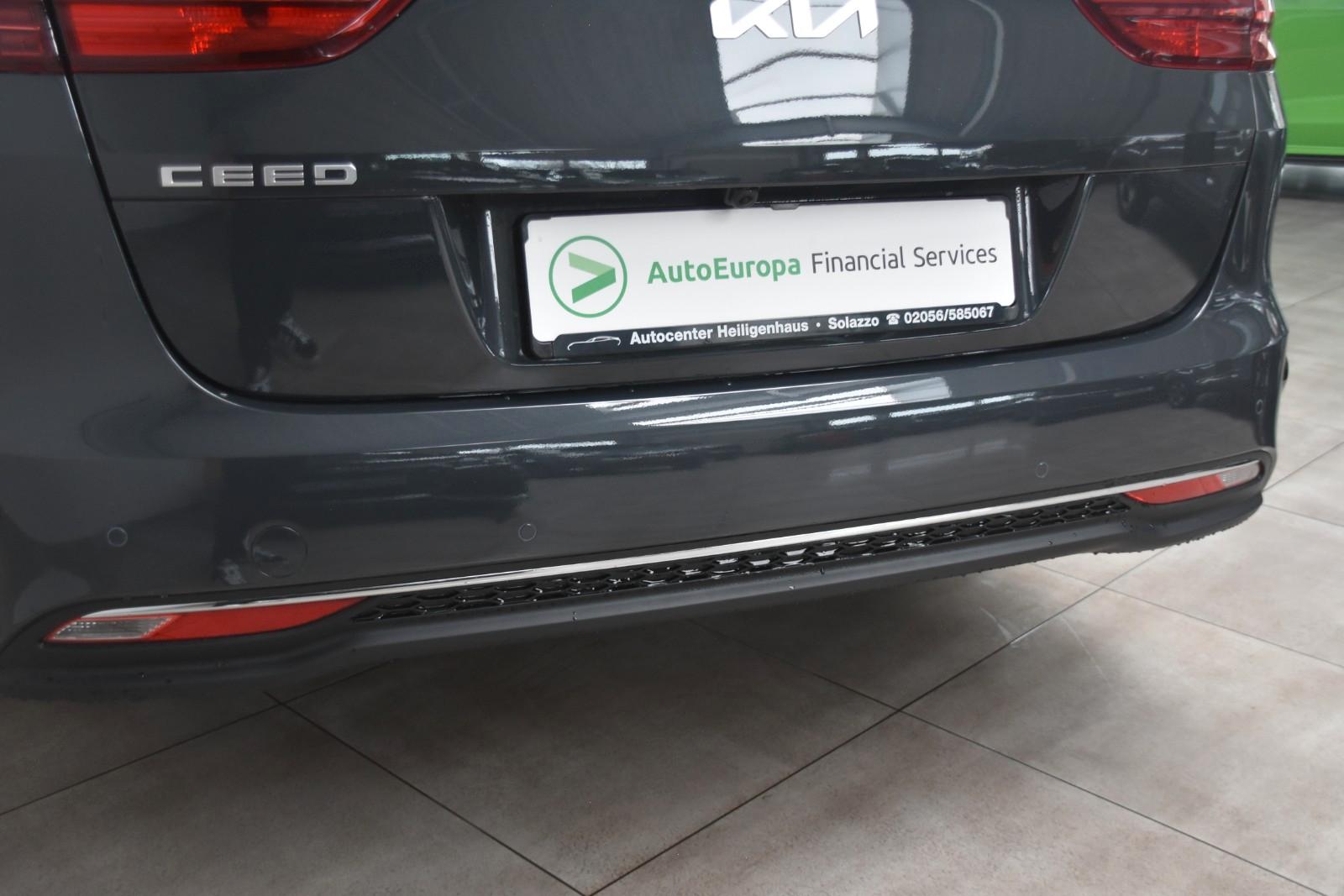 Kia Ceed SW Ultimate Edition DCT Navi Kamera SCC