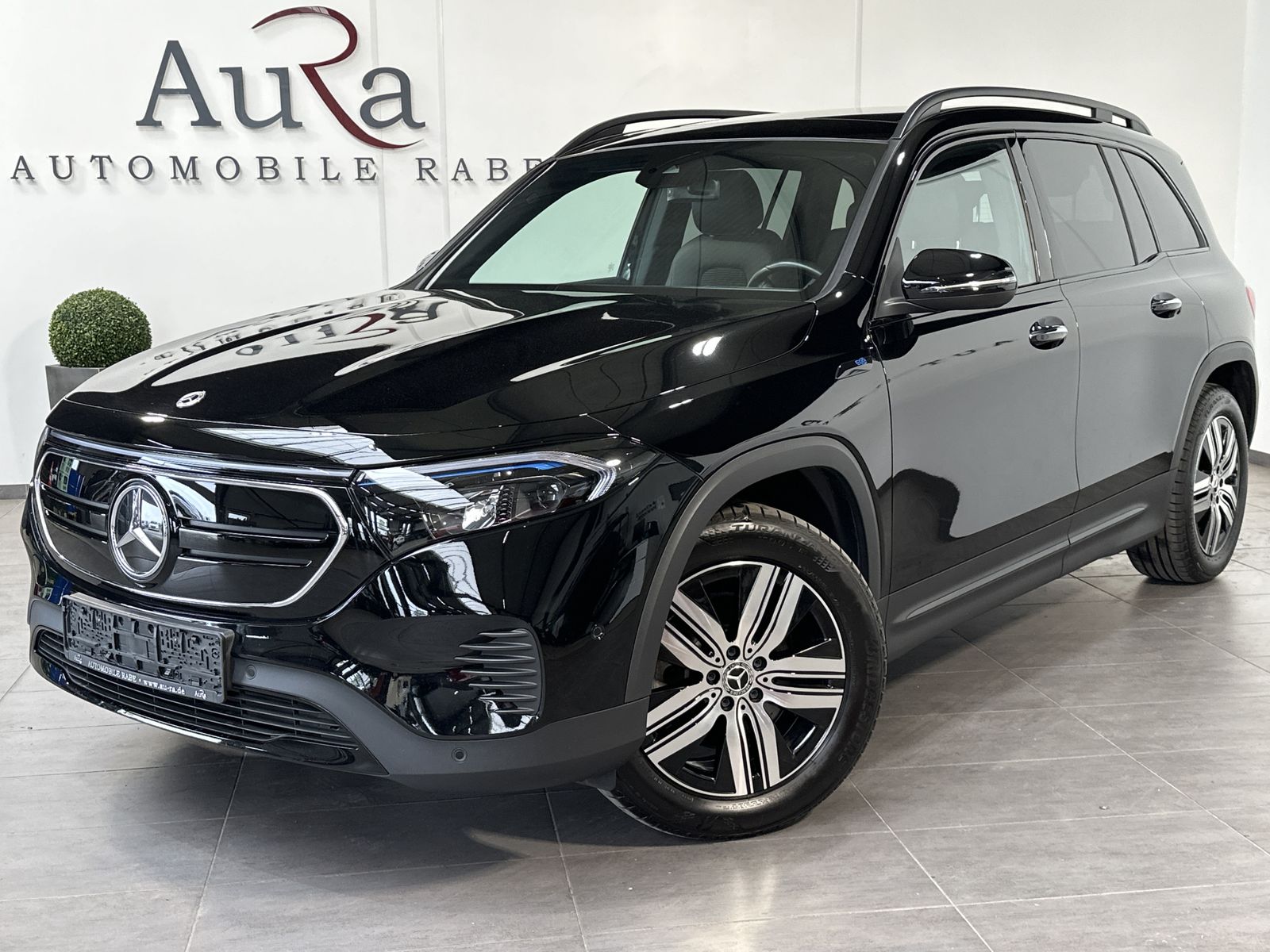 Fahrzeugabbildung Mercedes-Benz EQB 250 Progressive NAV+LED+KAMERA+PANO+VCOCKPIT