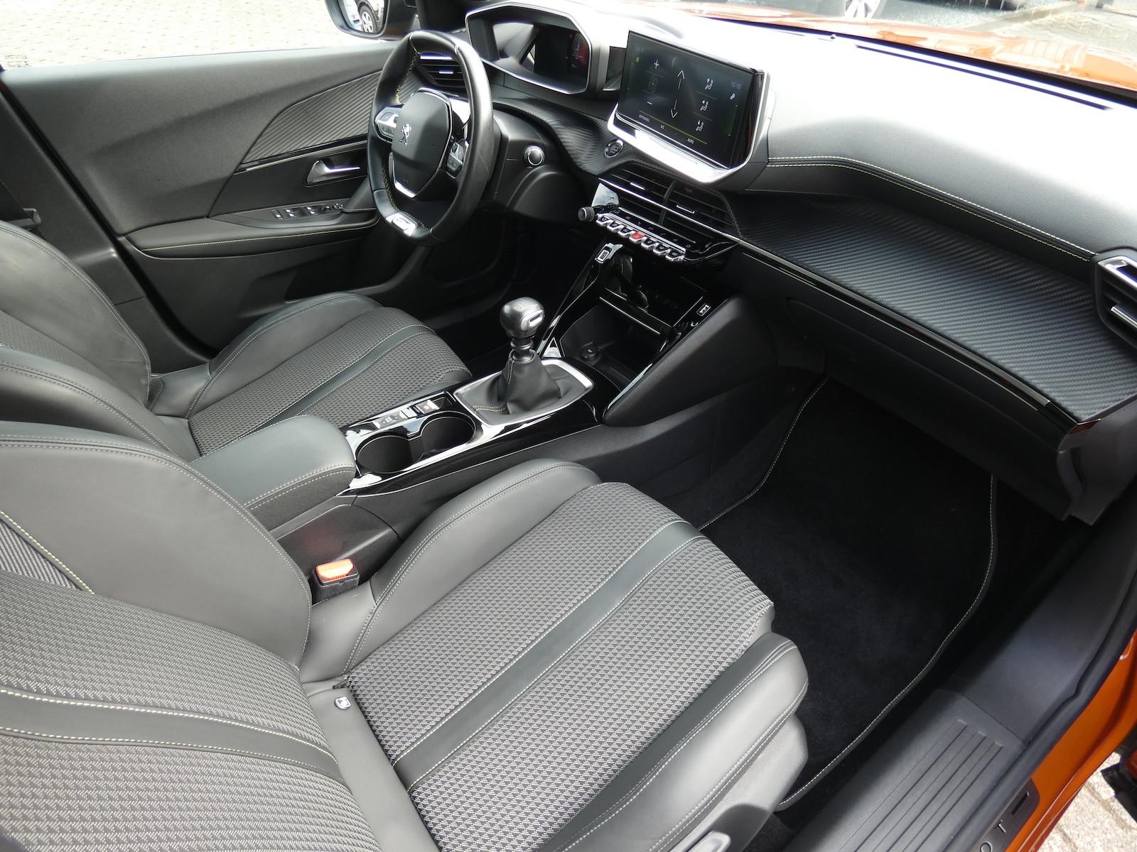 Peugeot 2008 GT-Line *ALU*KLIMA*PDC*SCHIEBEDACH*