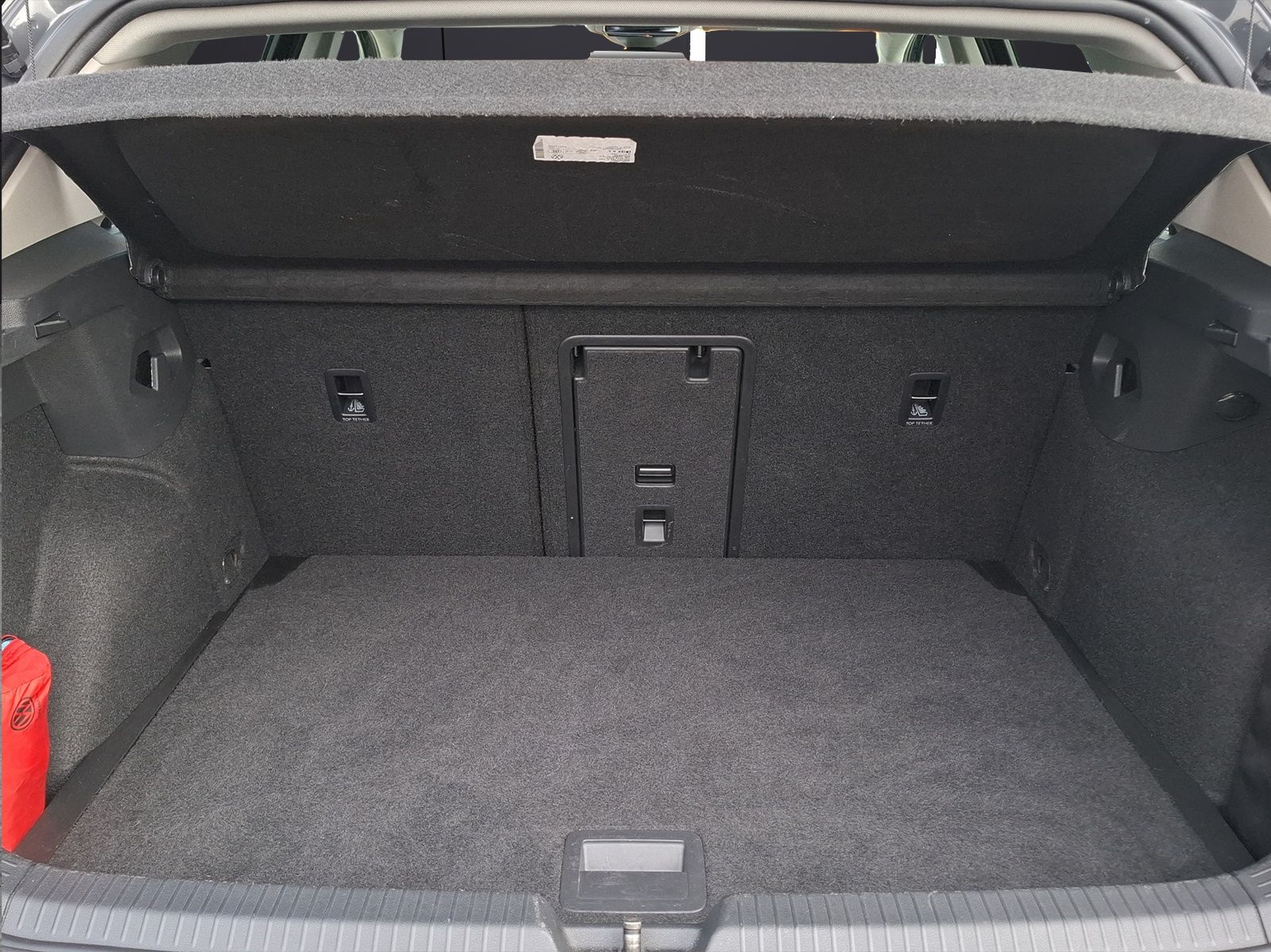 Fahrzeugabbildung Volkswagen Golf VIII TSI Active Standhzg. LEDplus Navi AID