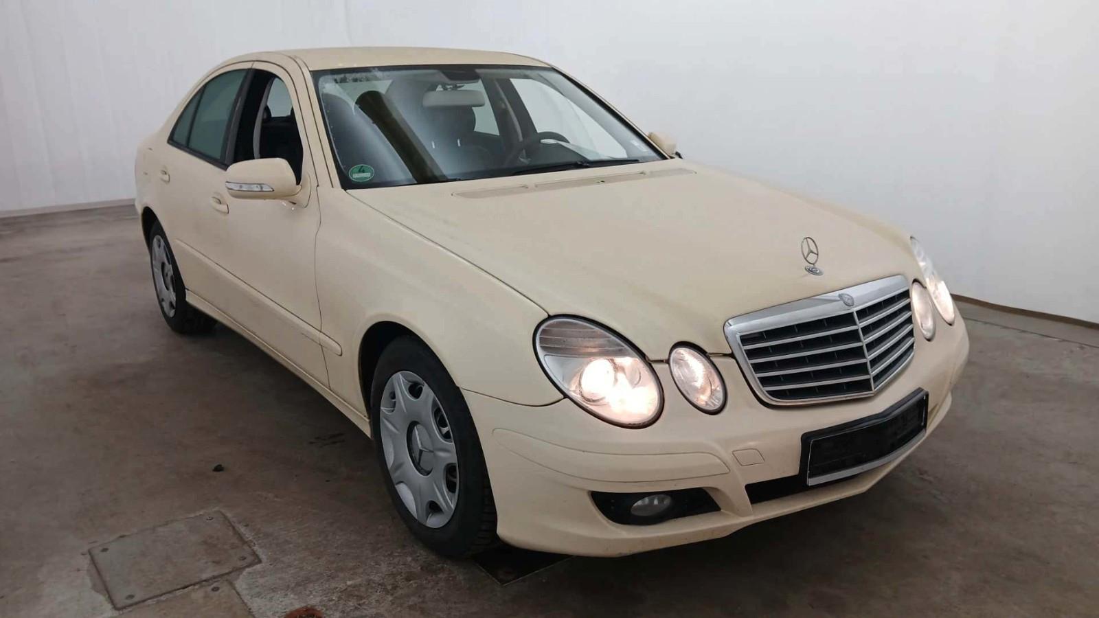 Mercedes-Benz E 200 E Limousine E 200 CDI , Taxi , TÜV NEU
