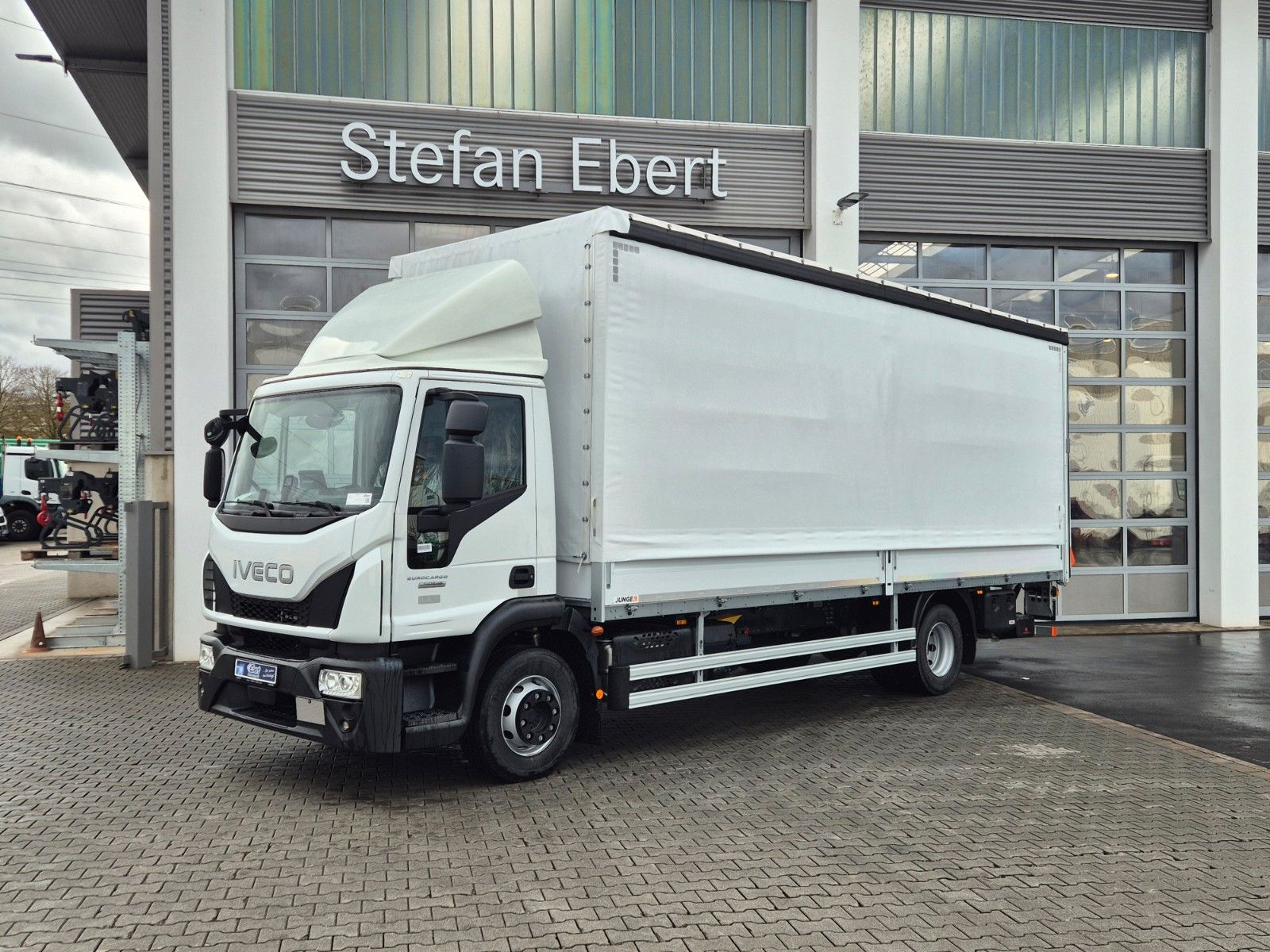 Fahrzeugabbildung Iveco Eurocargo ML140E25/P LBW 1.500kg 7.280mm