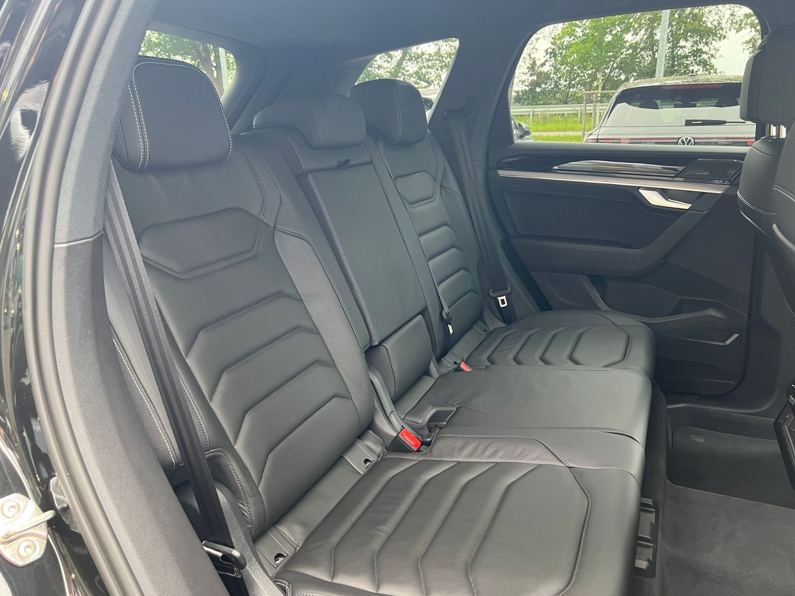 Fahrzeugabbildung Volkswagen Touareg 3.0 TDI 4MOTION *AHK, Luft, Leder, ACC,
