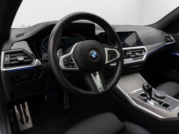 Fahrzeugabbildung BMW M340d xDr Tour HUD ACC Kamera 360° Pano HiFi
