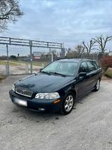 Volvo v40   TÜV NEU  CarPlay gepflegt - gebrauchte Volvo V40 aus dem Jahr 1999