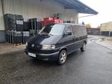 Volkswagen T4 Caravelle 2.5 TDI 111kW Standard - schwarze Volkswagen T4 Caravelle