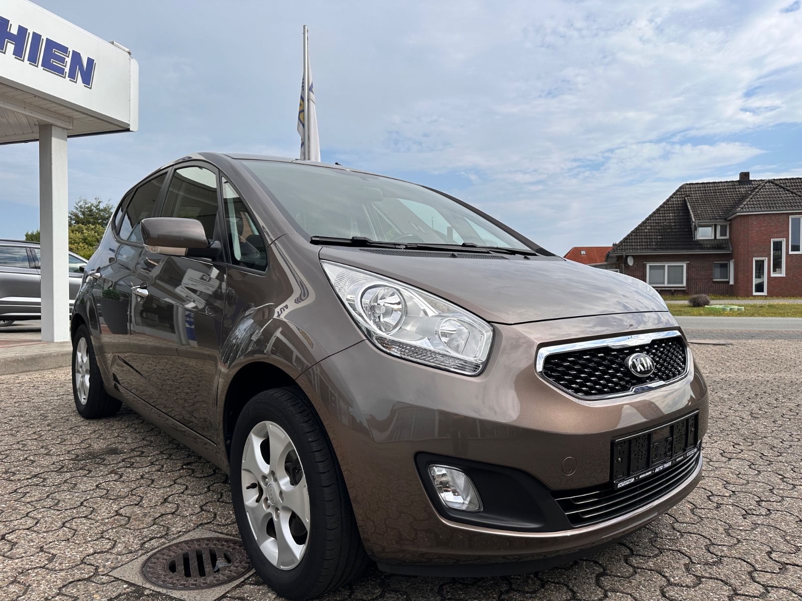 Fahrzeugabbildung Kia Venga 1.4 FIFA World Cup Edition SHZG/BT/Keyless