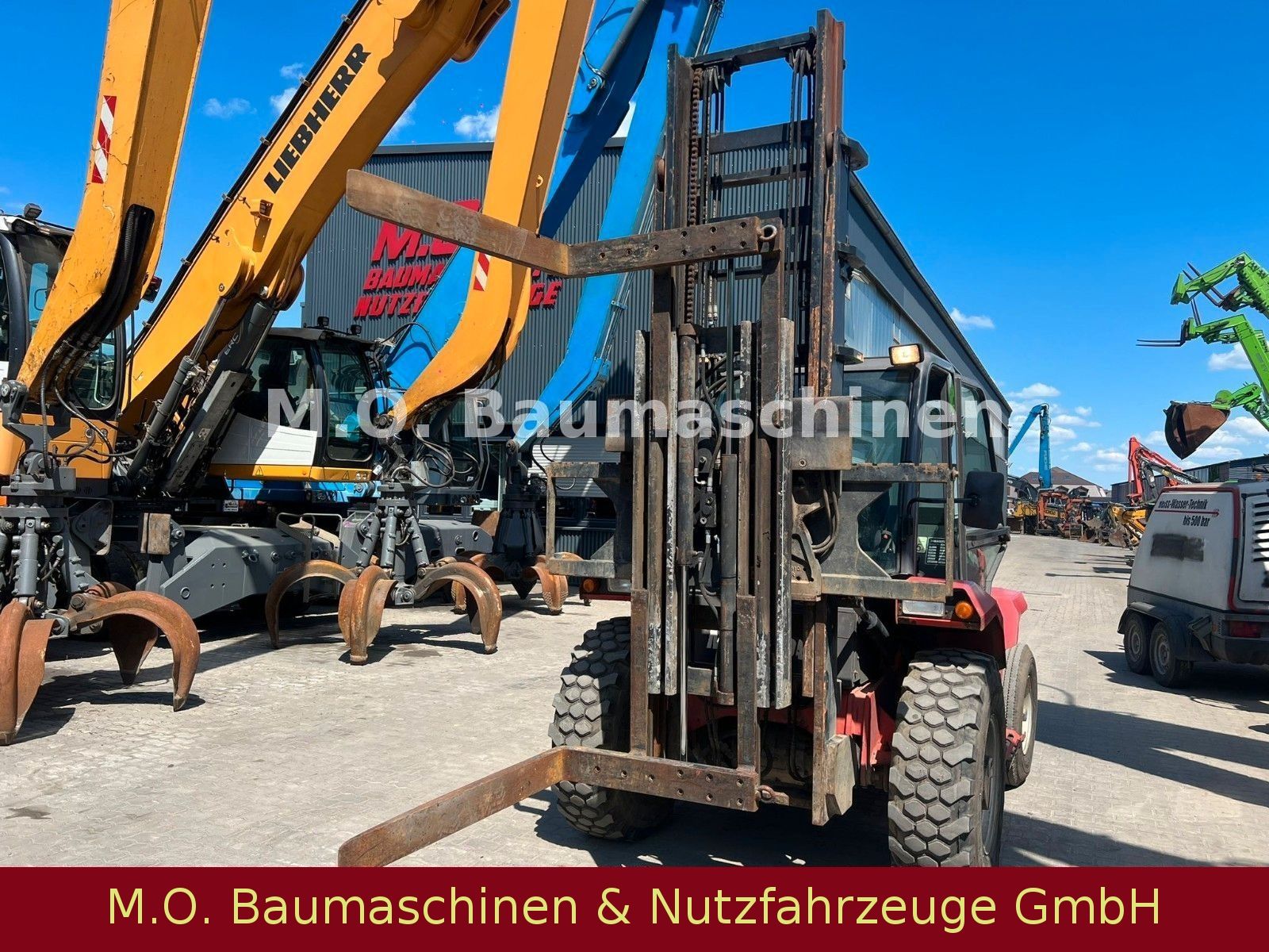 Fahrzeugabbildung Manitou MC 30 / Drehkranz / SS /Duplex / 3t / 4m /