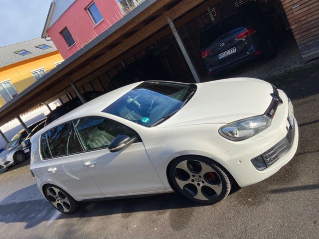 Volkswagen Golf 2.0 TSI DSG GTI 