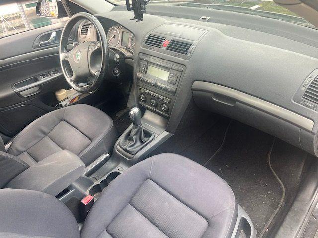 Skoda Octavia 2005 — photo 7