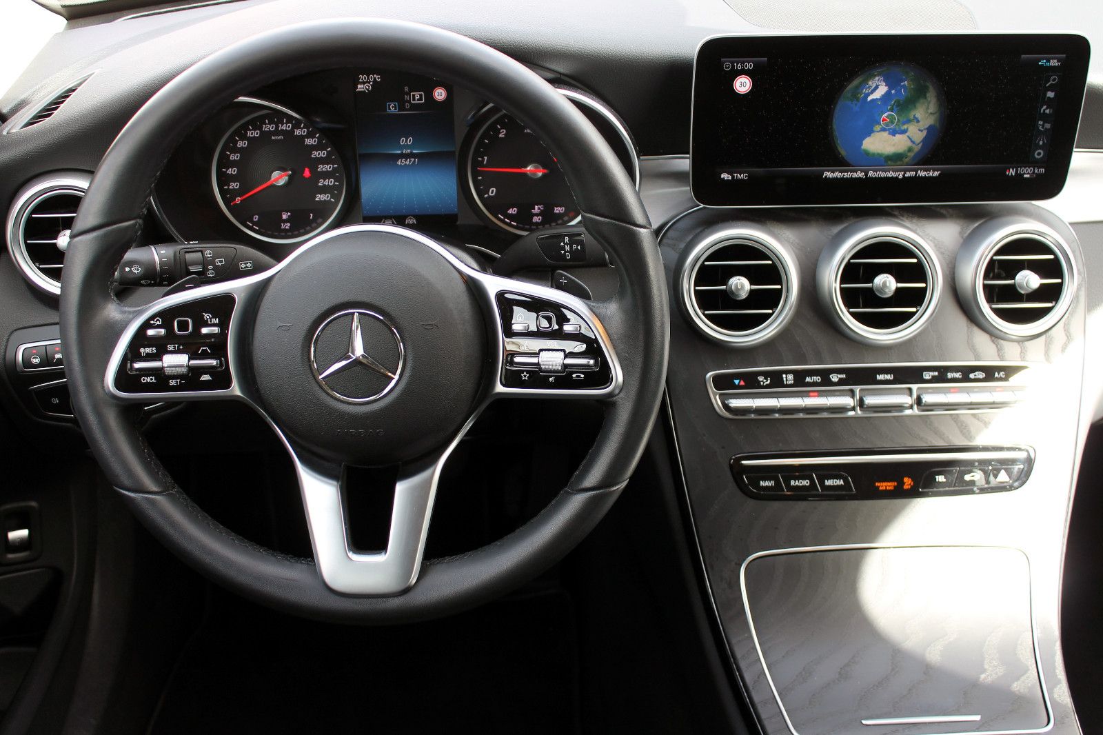 Fahrzeugabbildung Mercedes-Benz C220 T-Modell Avantgarde LED SHZ PDC KAM ACC NAV