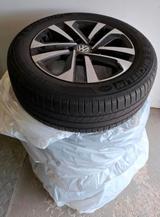 Volkswagen Golf Sportsvan 1.0 TSI UNITED, Deep Black - Volkswagen Golf Sportsvan: United