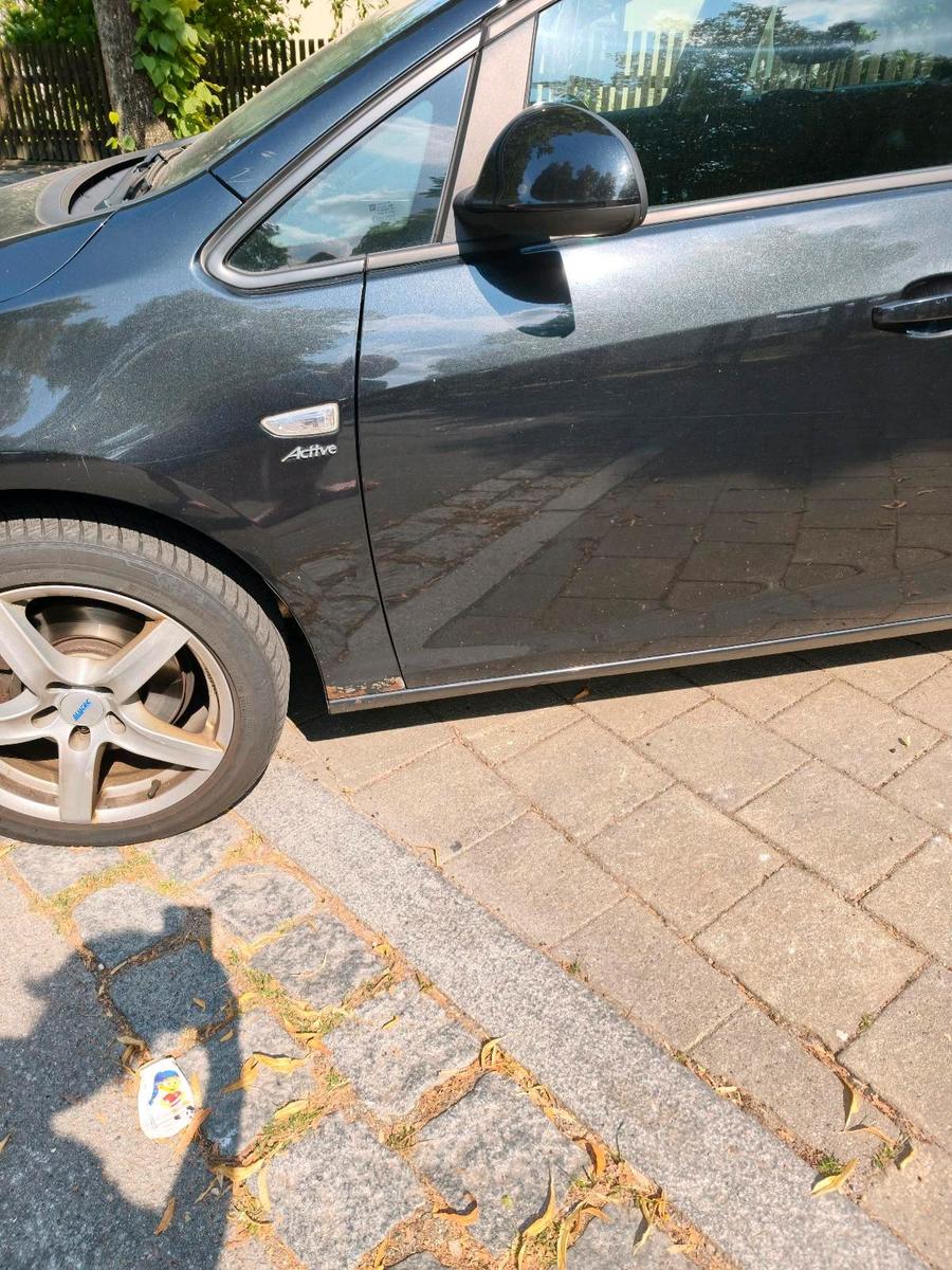 Opel Astra 2013 — photo 9