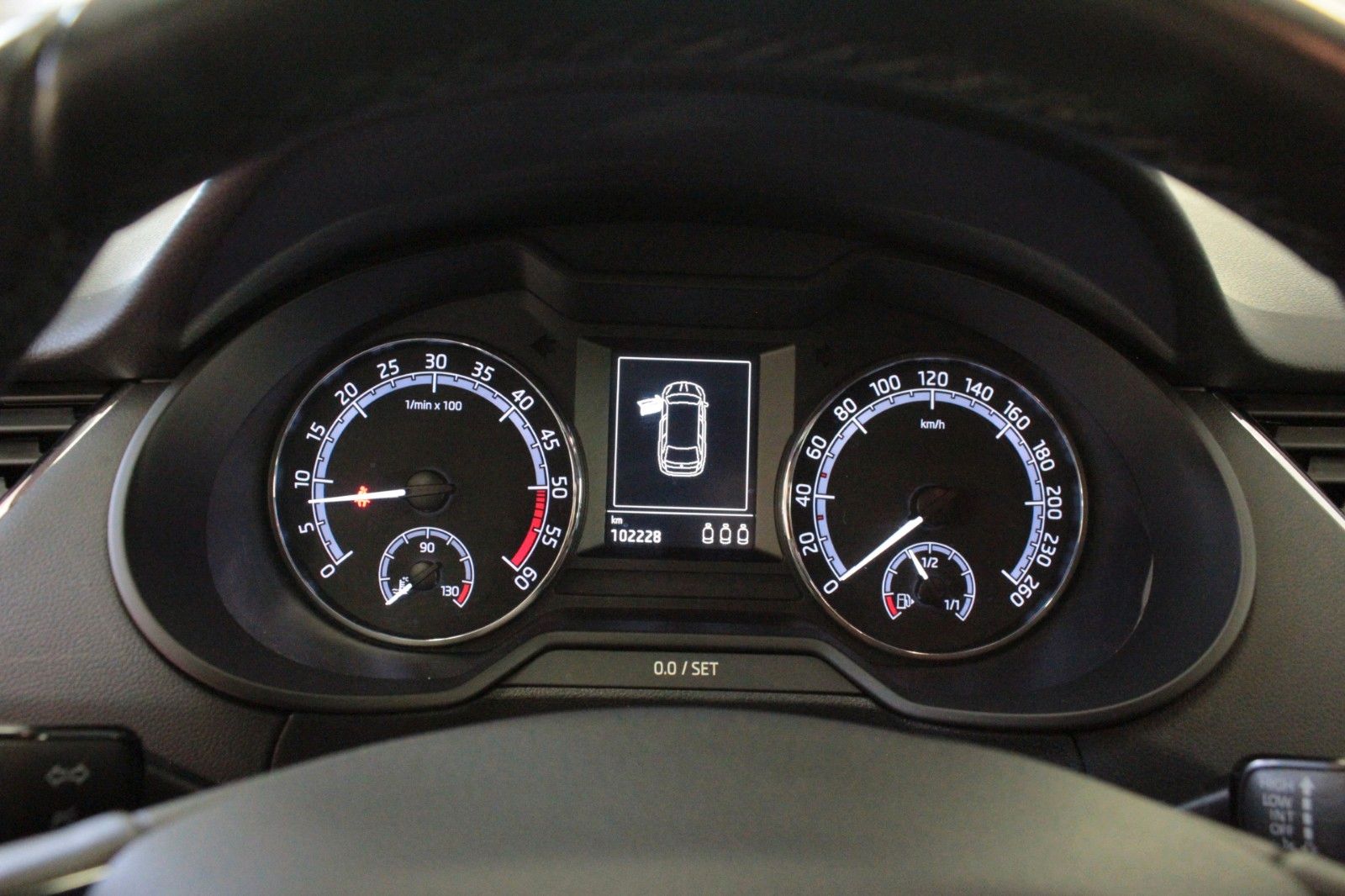 Fahrzeugabbildung SKODA Octavia 1.6 TDI CLEVER Combi  Navigation