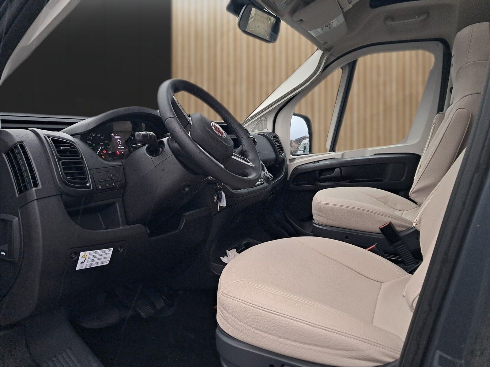 Fahrzeugabbildung Karmann Dexter DE 600 Alufelgen, Captain-Chair-Sitze