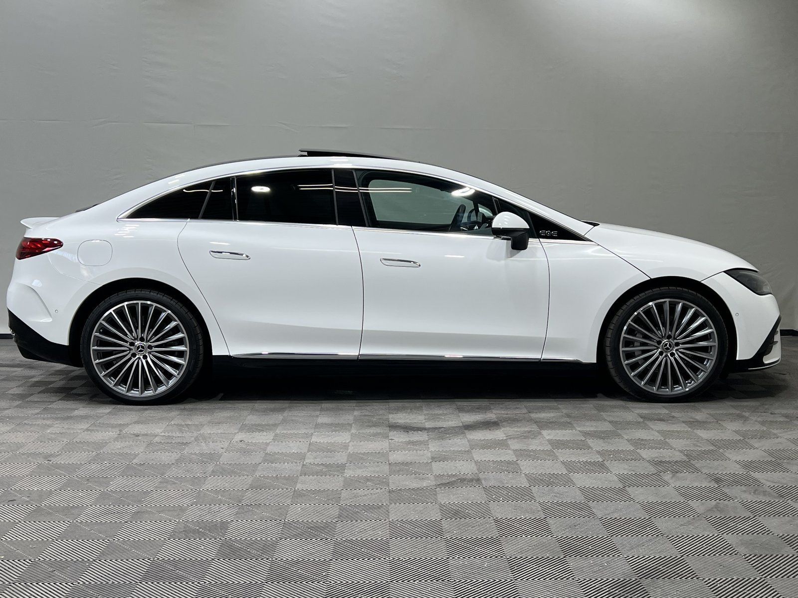 Mercedes-Benz EQE 350 AMG PremiumPlus Airmatic 22KW Akustik 21 foto 10