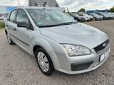 Ford Focus Lim.Ambiente 1.6 Klima*Neu Tüv*Navi - Ford Focus aus 2007: Ambiente