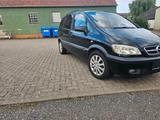 Opel Zafira 1.8 7.sitze ahk TÜV 03/27 - Opel Zafira aus 2003: 2.2