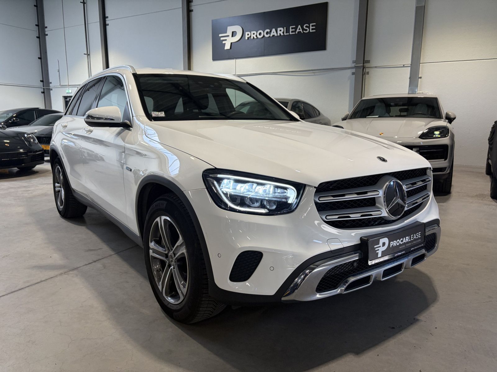 Mercedes-Benz GLC 300 GLC300e 4MATIC/ SUSPENSIONS PNEUMATIQUES imagem 3