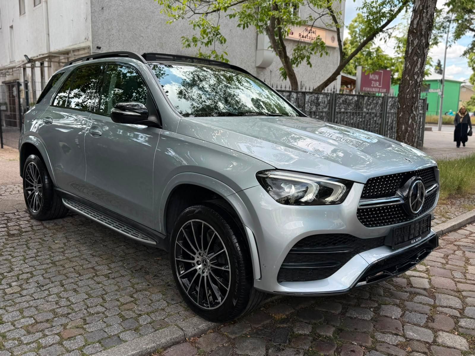 Mercedes-Benz GLE 300 D 4Matic AMG foto 1