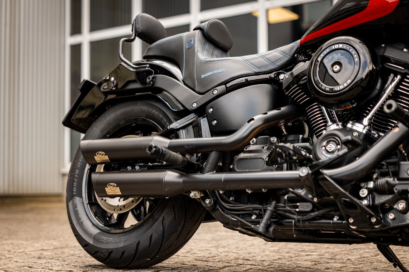 Fahrzeugabbildung Harley-Davidson FXLR LOW RIDER - JEKILL & HYDE -