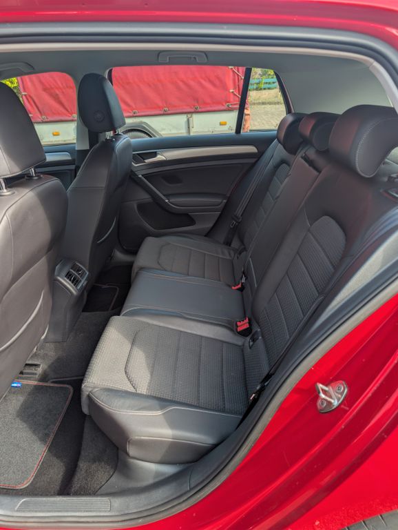 Image of Volkswagen Golf