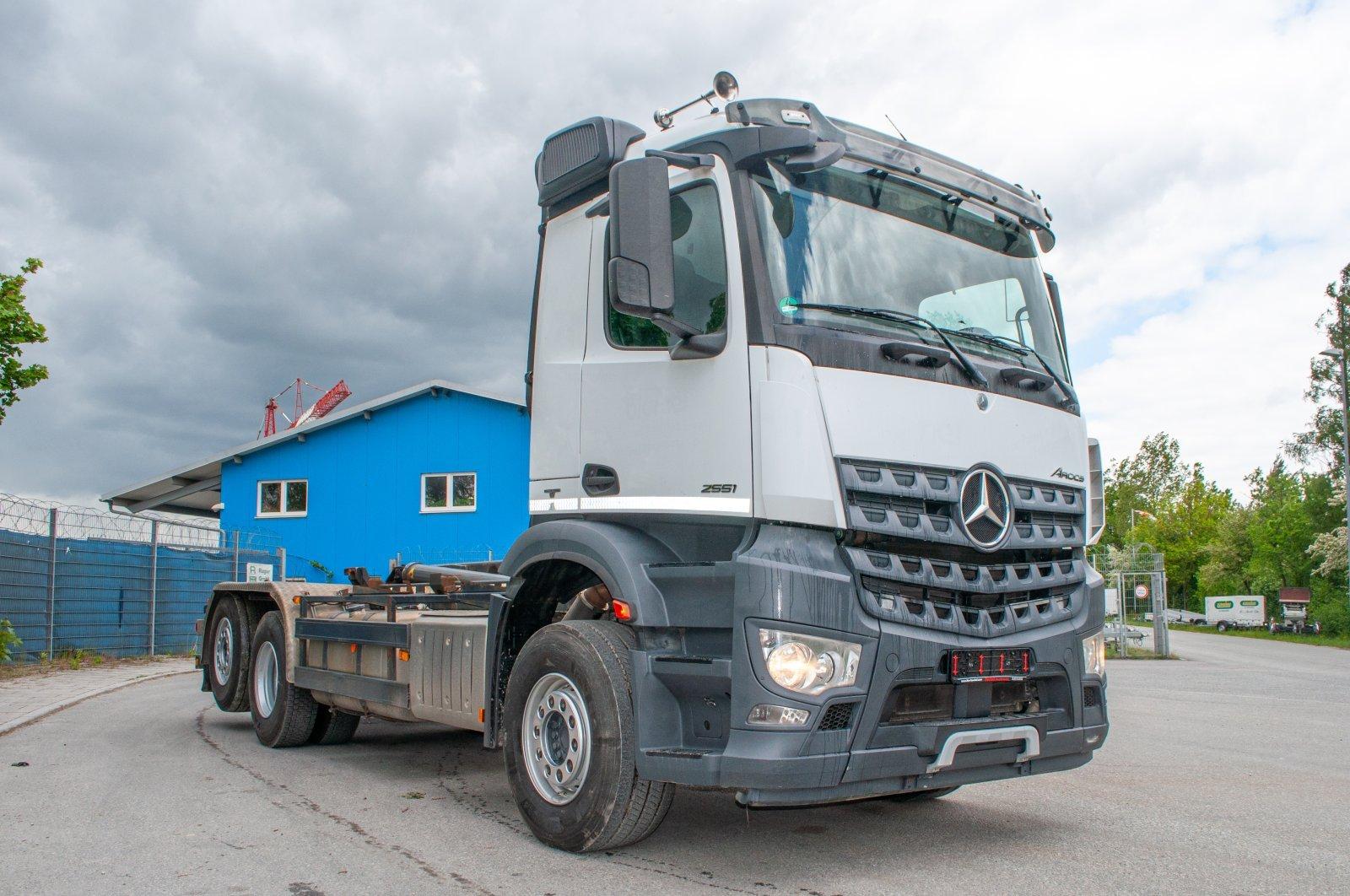 Mercedes-Benz Arocs 2651L 6x2 Meiller 20.65