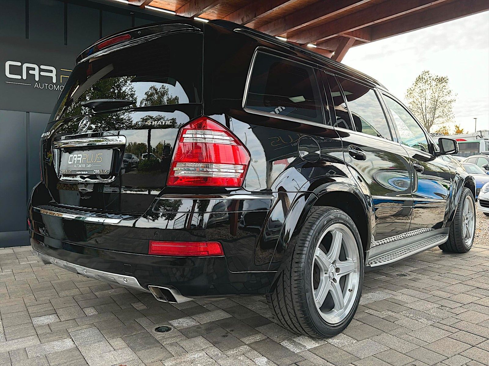 Fahrzeugabbildung Mercedes-Benz GL 500 4Matic AMG *Pano*7 Sitze*21 Zoll*Kamera*