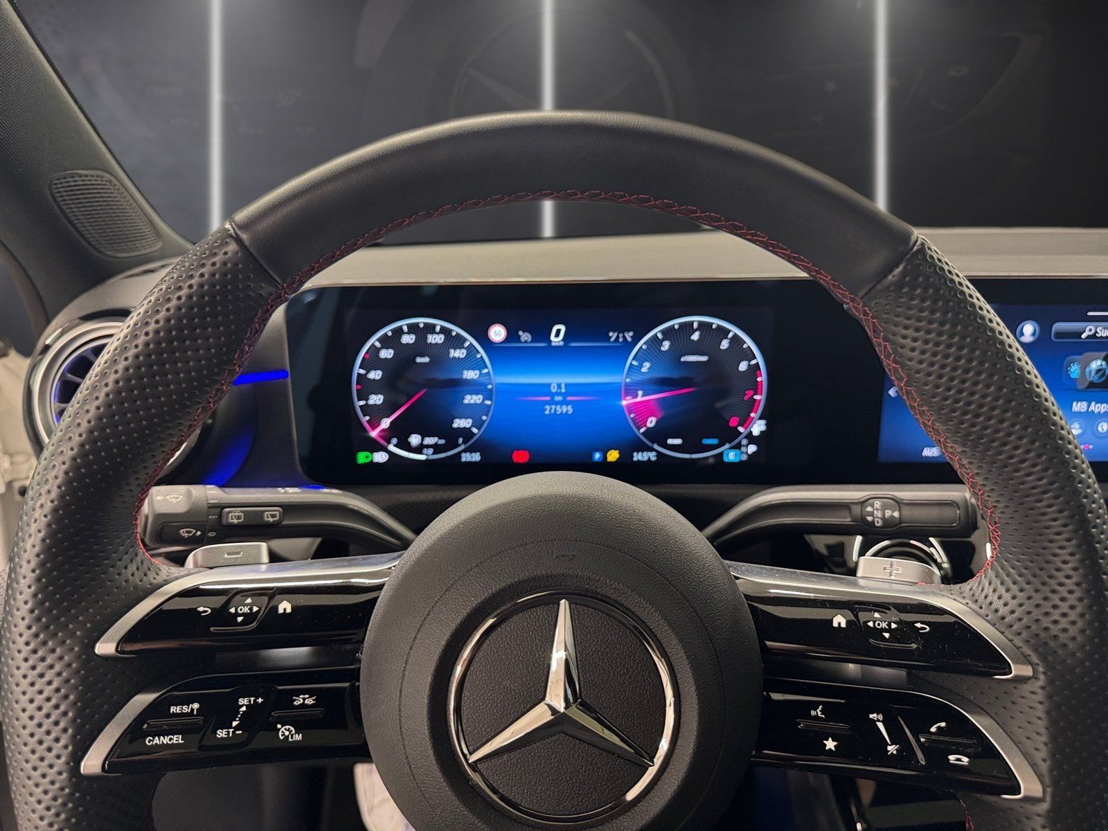 Fahrzeugabbildung Mercedes-Benz A 200 AMG Line *Panorama*LED*Kamera*CarPlay*18"*