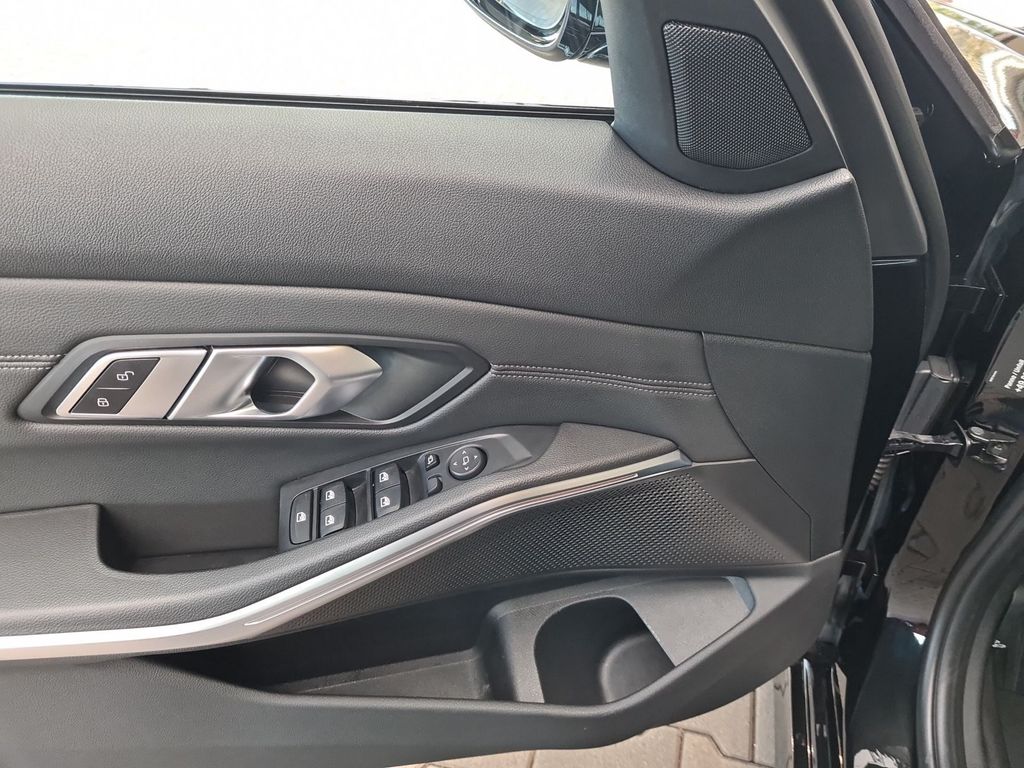 BMW 320 d Sport Line LED HiFi DAB Shz Komfortzg. uvm.