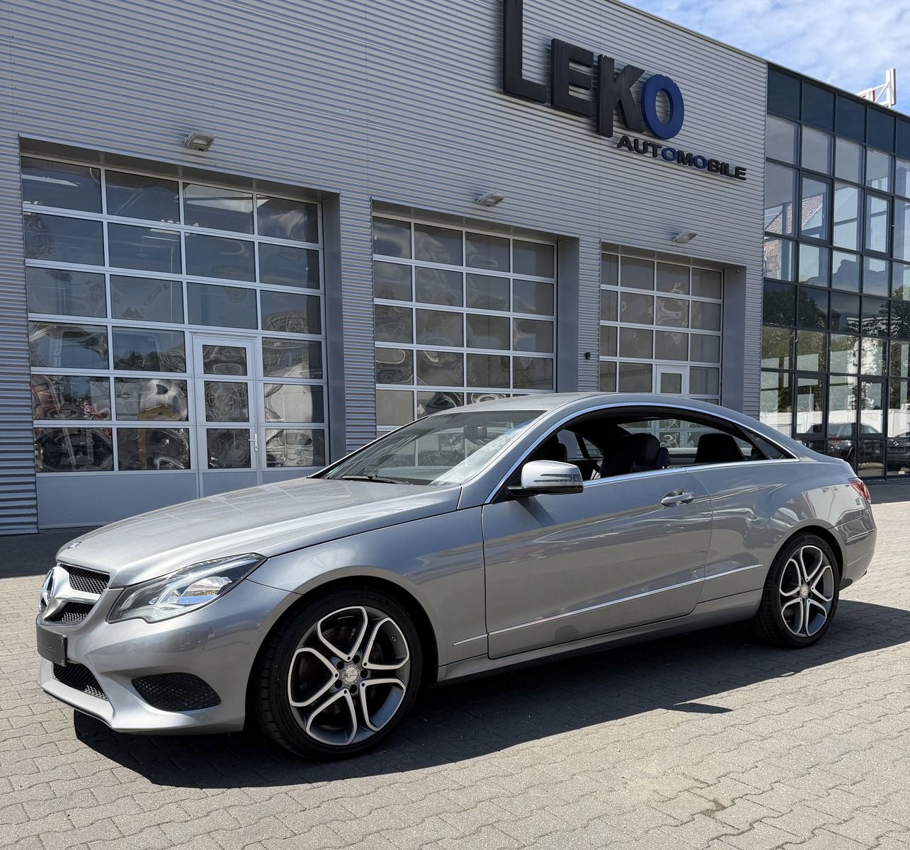 MERCEDES-BENZ E 350 Coupe AMG line klima/ kamera