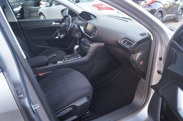 Peugeot 308 - 8