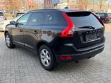Volvo XC 60 Kinetic 2WD *PANO.*AHK*NAVI*HU/AU NEU* - gebrauchte Volvo XC60 aus dem Jahr 2012